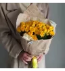 Монобукет из 15 кустовых жёлтых роз  1