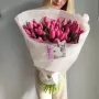 Монобукет из 101 тюльпана Спелая ежевика 