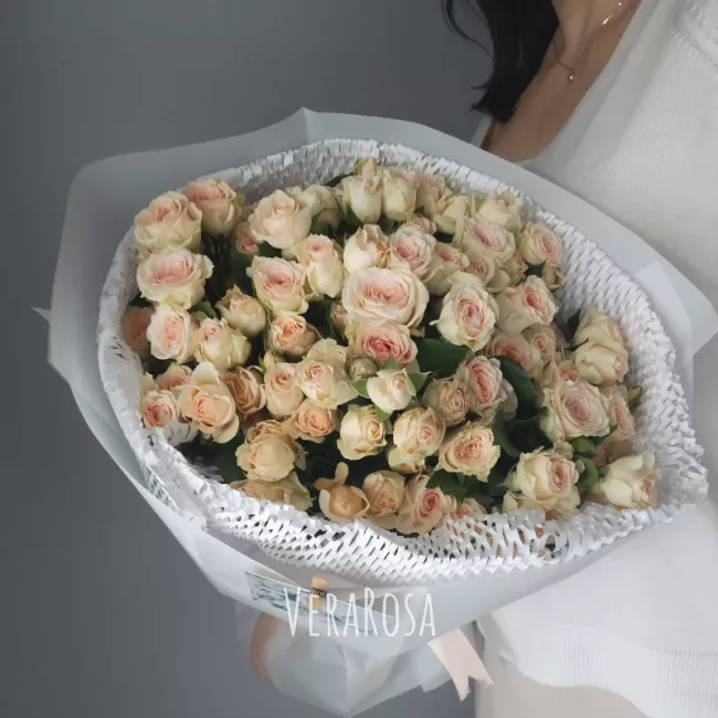 Букет из кустовых роз Персик  1